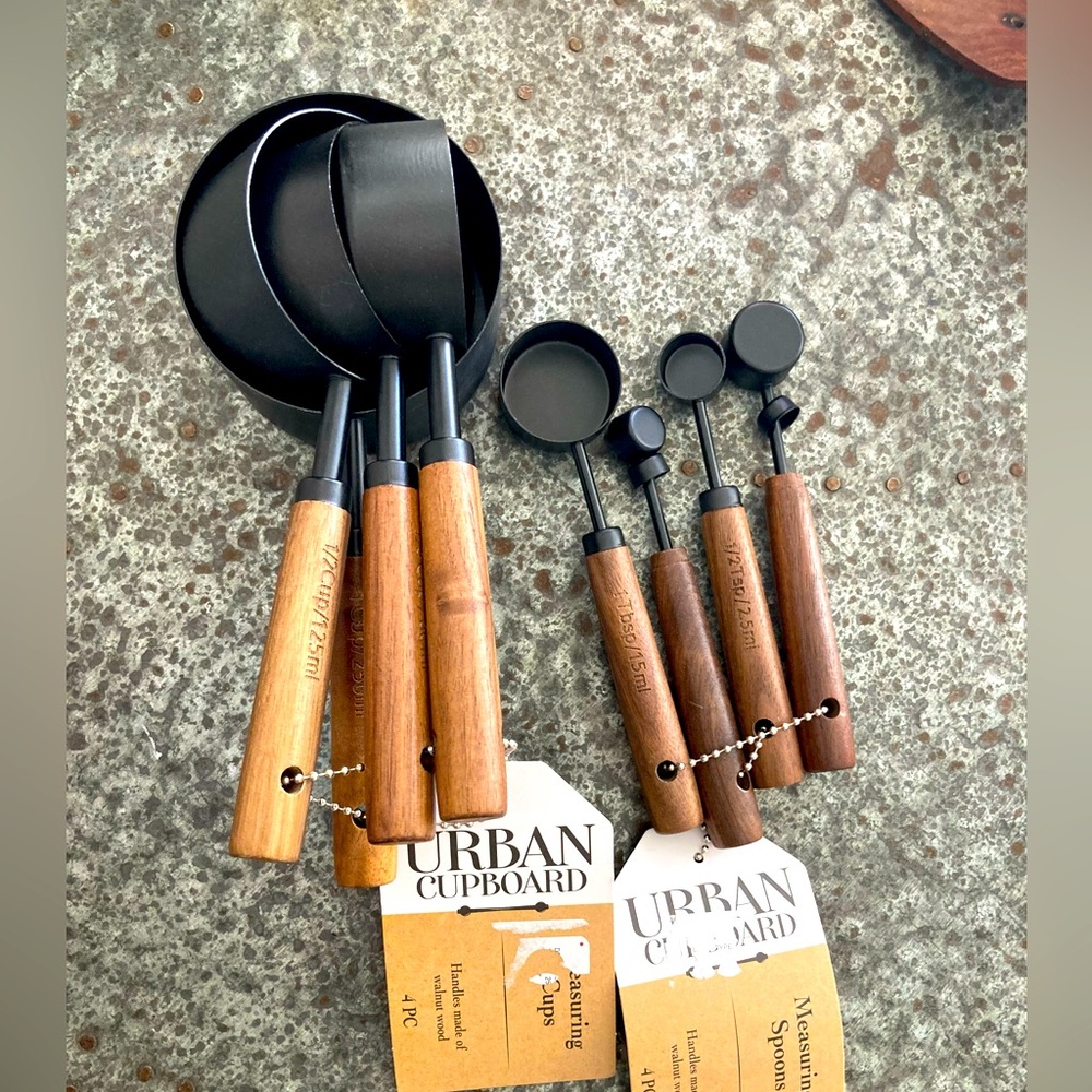 Evriholder Urban Cupboard - Measuring Cups and Spoons